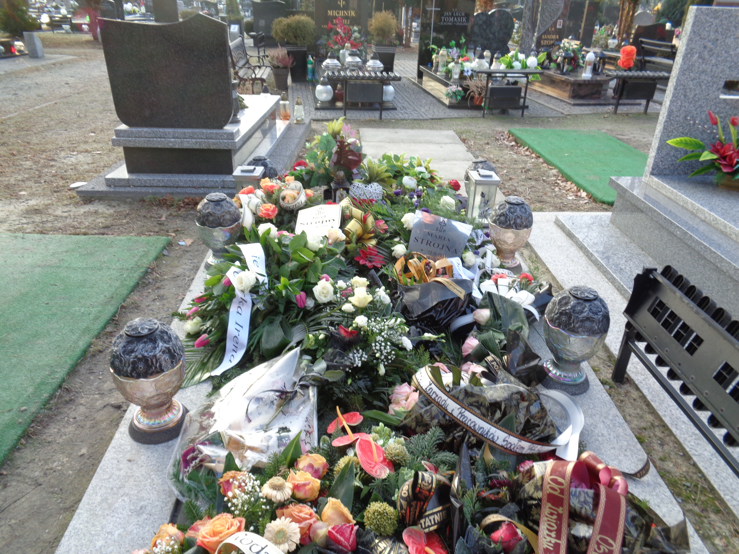 Grób Józef Strojny