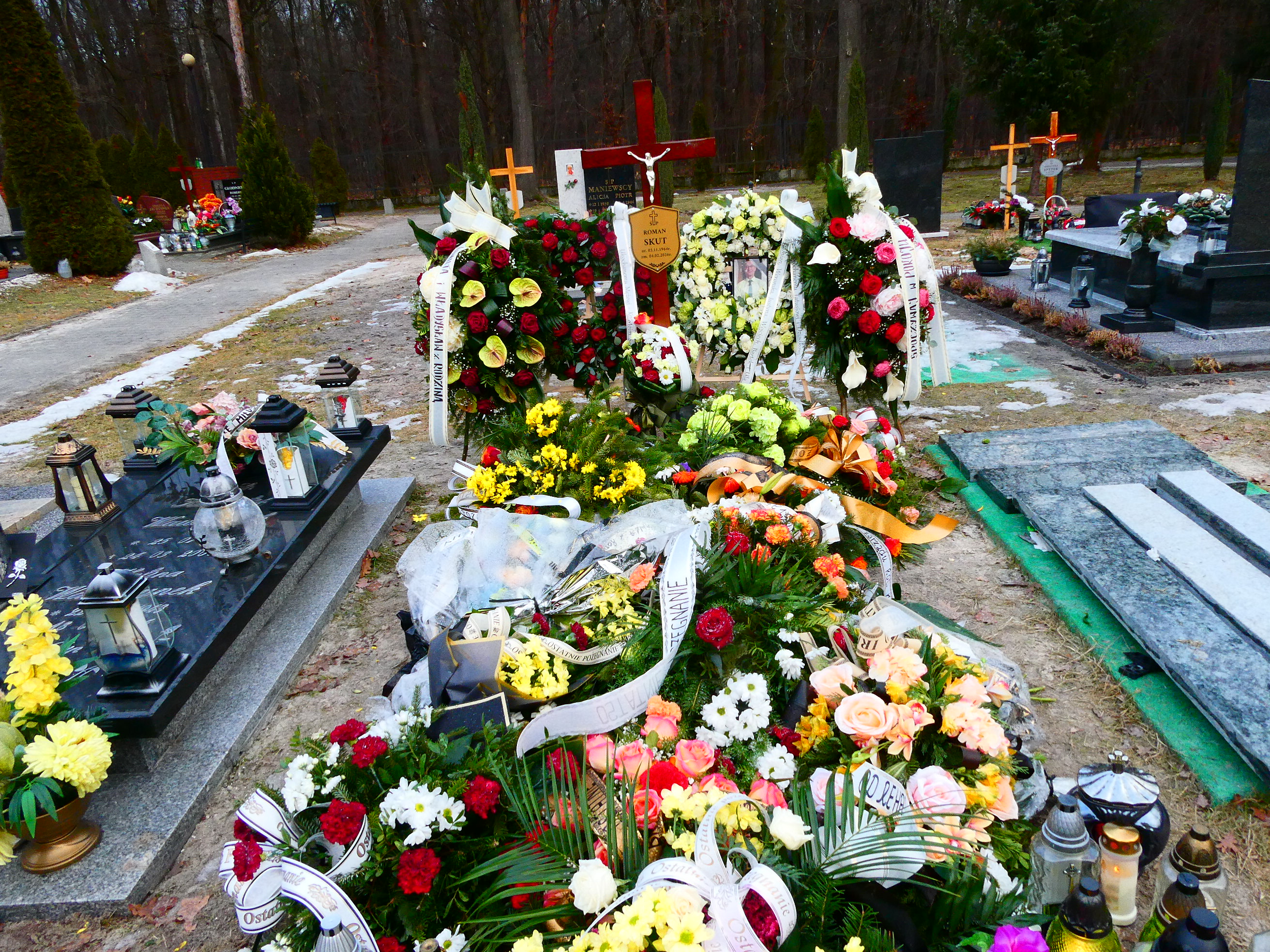 Grób Roman Skut