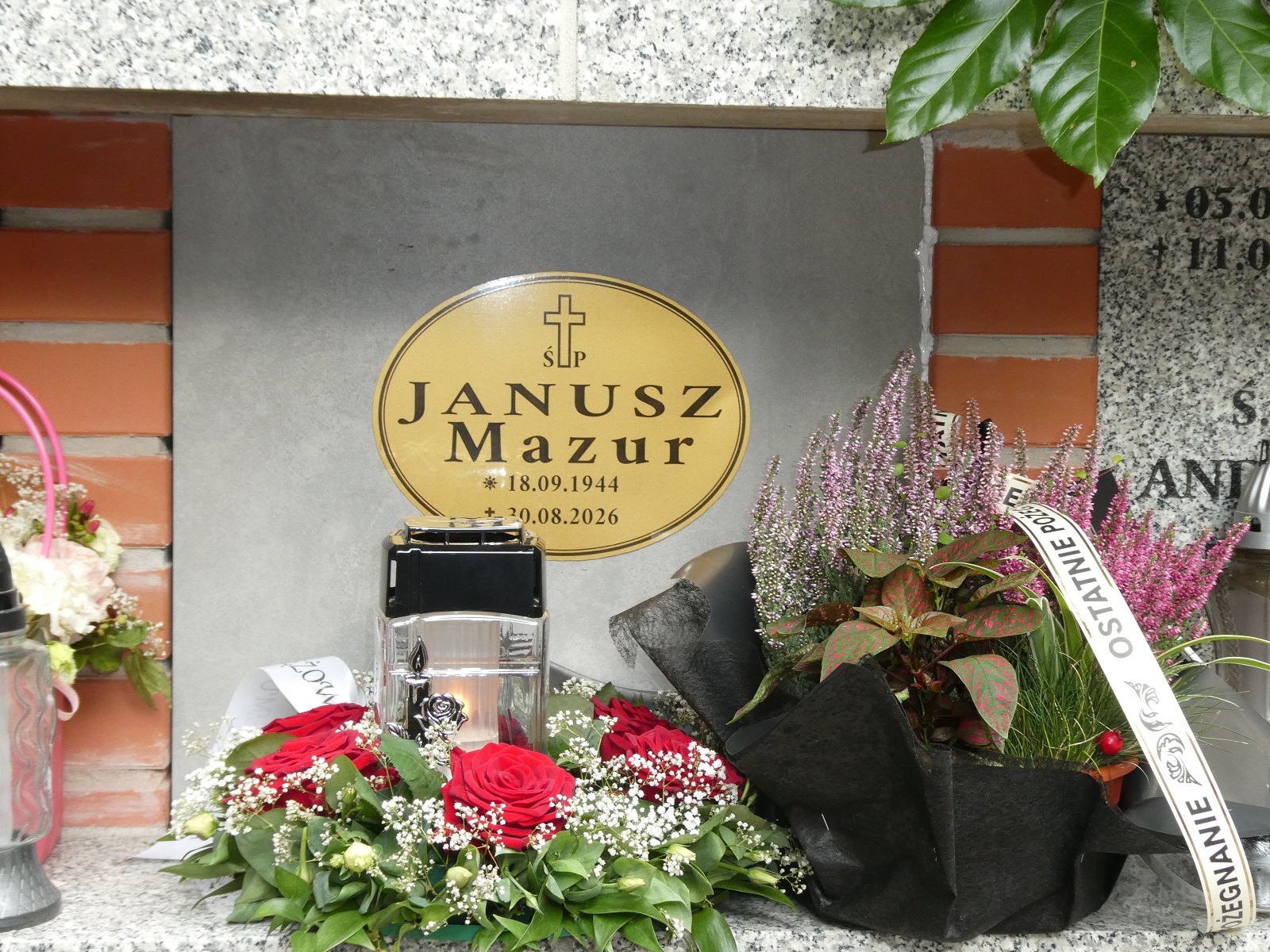 Grób Janusz Mazur